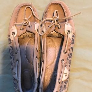 Sperry topsiders